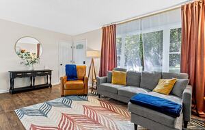 Modern Ridgeview Escape near Asheville - Horse Shoe, North Carolina