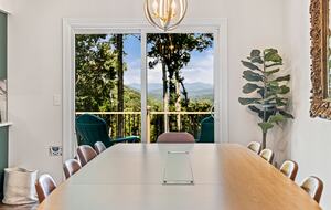 Modern Ridgeview Escape near Asheville - Horse Shoe, North Carolina