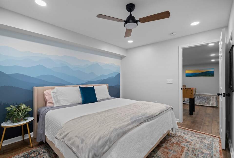 Modern Ridgeview Escape near Asheville - Horse Shoe, North Carolina