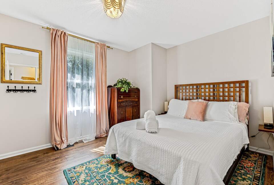 Modern Ridgeview Escape near Asheville - Horse Shoe, North Carolina