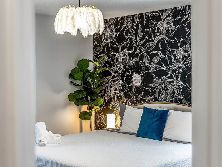 Modern Ridgeview Escape near Asheville - Horse Shoe, North Carolina