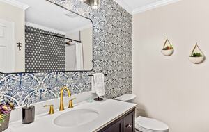 Modern Ridgeview Escape near Asheville - Horse Shoe, North Carolina