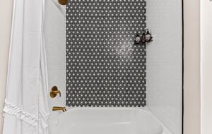 Modern Ridgeview Escape near Asheville - Horse Shoe, North Carolina