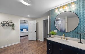 Modern Ridgeview Escape near Asheville - Horse Shoe, North Carolina