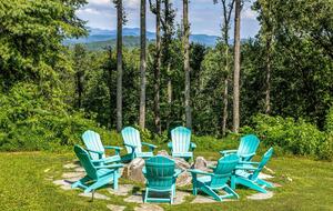 Modern Ridgeview Escape near Asheville - Horse Shoe, North Carolina