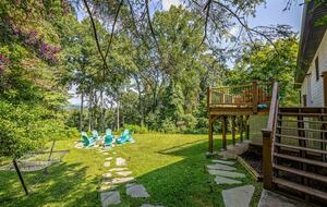 Modern Ridgeview Escape near Asheville - Horse Shoe, North Carolina