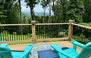 Modern Ridgeview Escape near Asheville - Horse Shoe, North Carolina