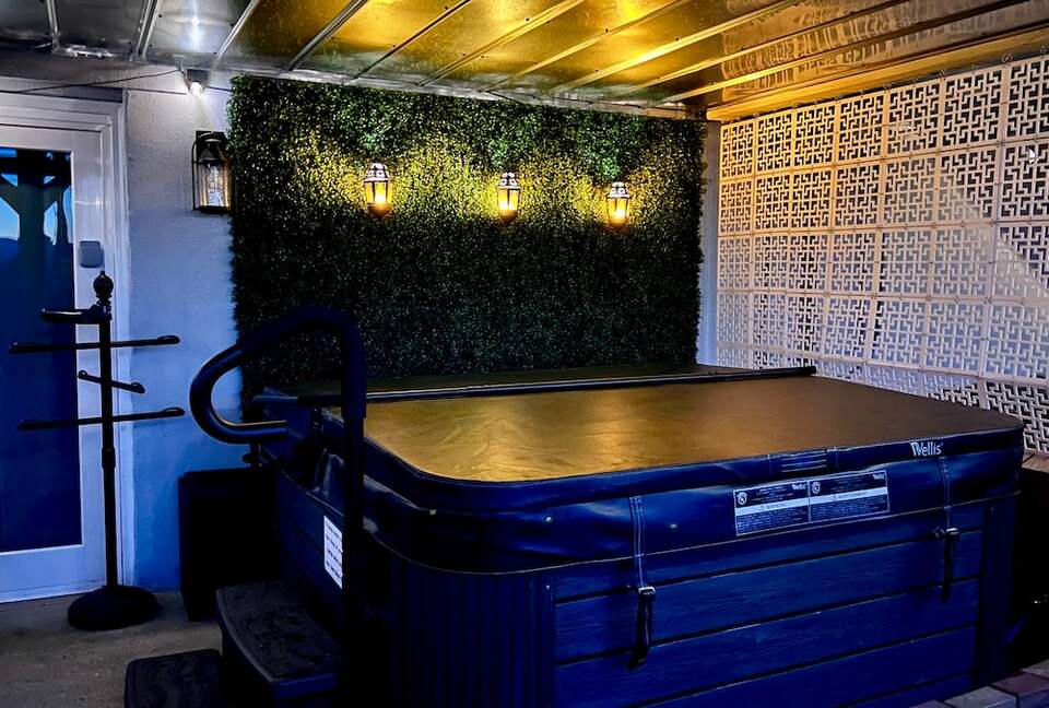 Modern Ridgeview Escape near Asheville - Horse Shoe, North Carolina