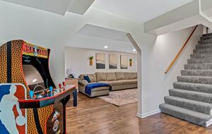 Modern Ridgeview Escape near Asheville - Horse Shoe, North Carolina