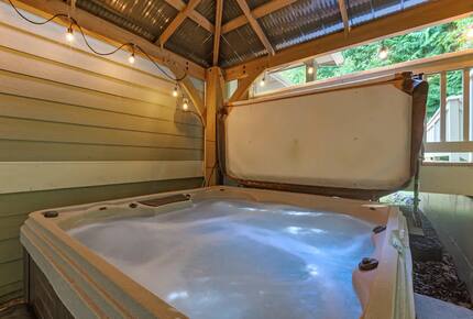 Deer Springs Retreat - Port Angeles, Washington