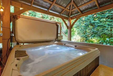 Deer Springs Retreat - Port Angeles, Washington