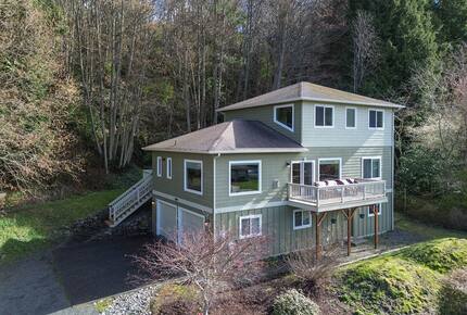 Deer Springs Retreat - Port Angeles, Washington