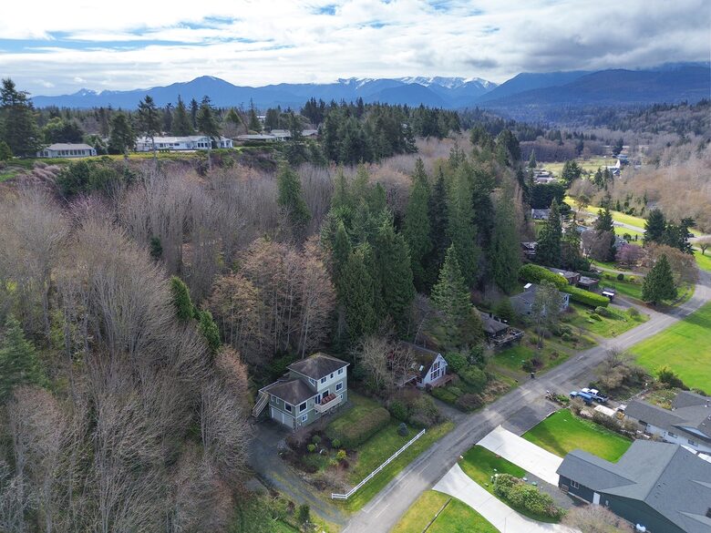Deer Springs Retreat - Port Angeles, Washington