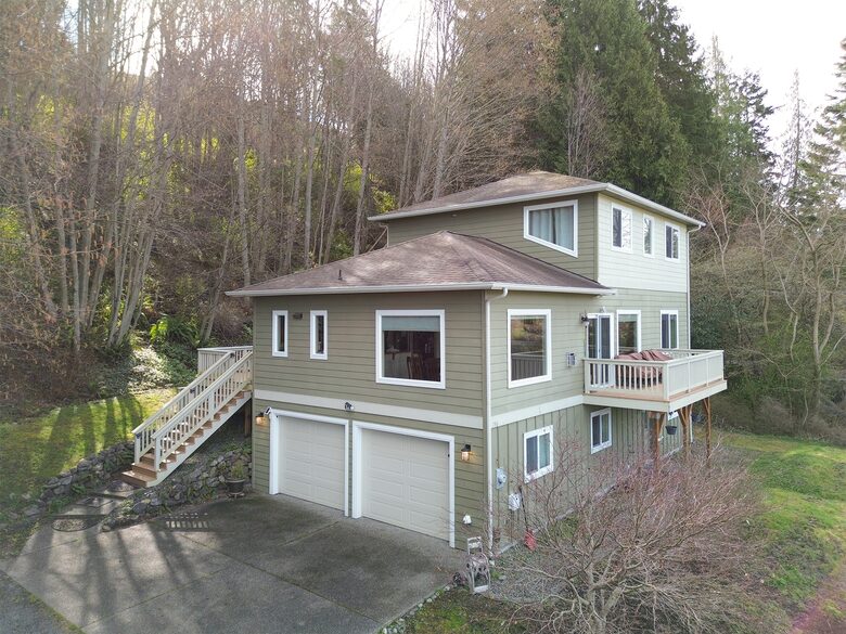 Deer Springs Retreat - Port Angeles, Washington