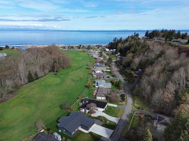 Deer Springs Retreat - Port Angeles, Washington