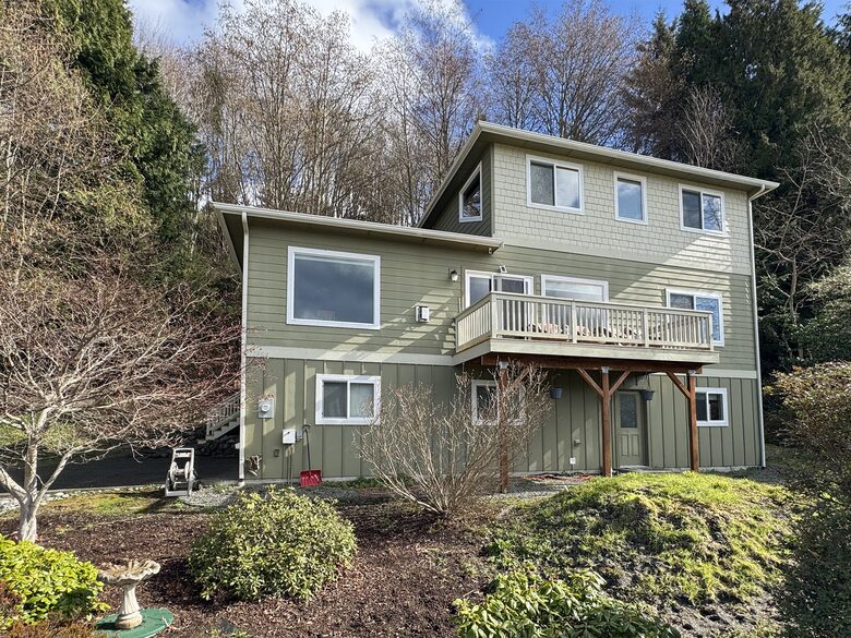 Deer Springs Retreat - Port Angeles, Washington