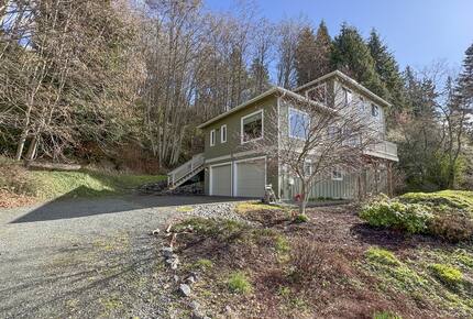 Deer Springs Retreat - Port Angeles, Washington