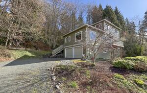 Deer Springs Retreat - Port Angeles, Washington