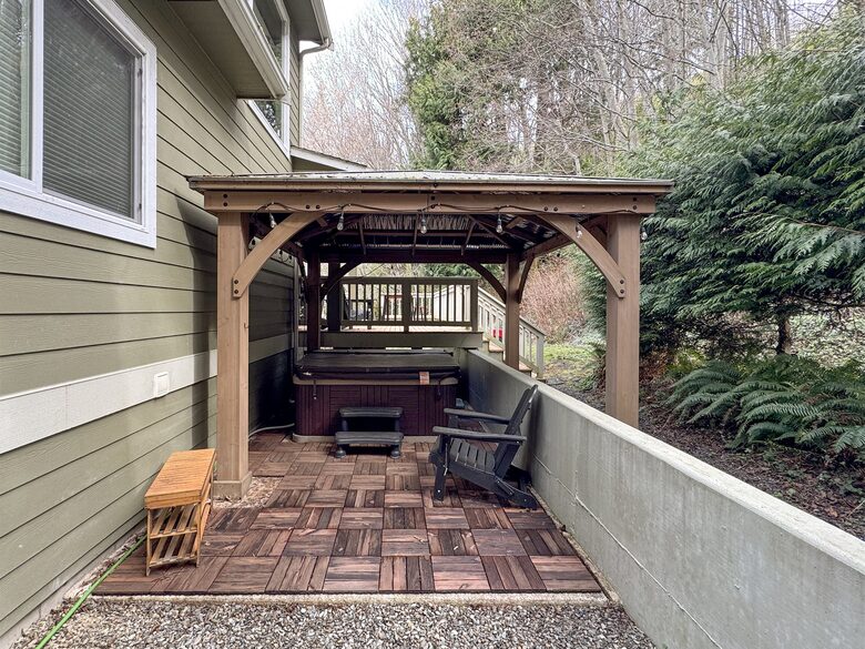 Deer Springs Retreat - Port Angeles, Washington