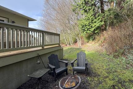 Deer Springs Retreat - Port Angeles, Washington