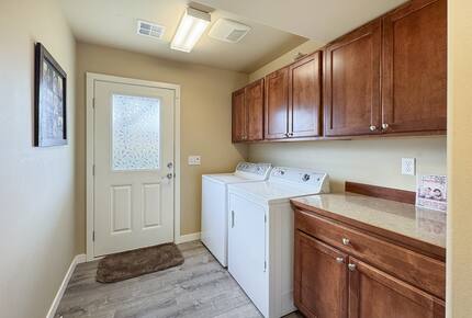 Deer Springs Retreat - Port Angeles, Washington