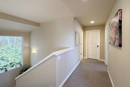 Deer Springs Retreat - Port Angeles, Washington