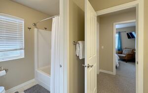 Deer Springs Retreat - Port Angeles, Washington