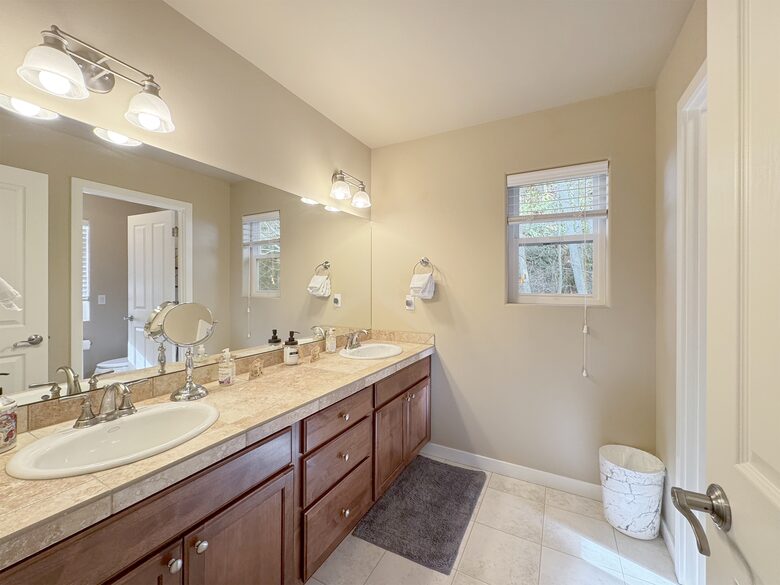 Deer Springs Retreat - Port Angeles, Washington