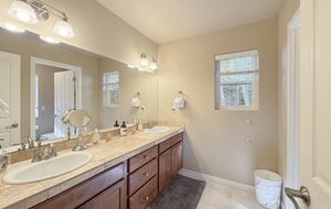 Deer Springs Retreat - Port Angeles, Washington