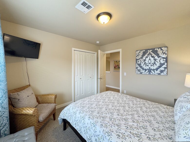 Deer Springs Retreat - Port Angeles, Washington