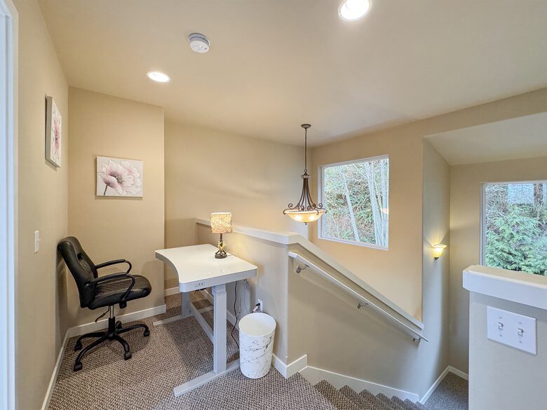 Deer Springs Retreat - Port Angeles, Washington