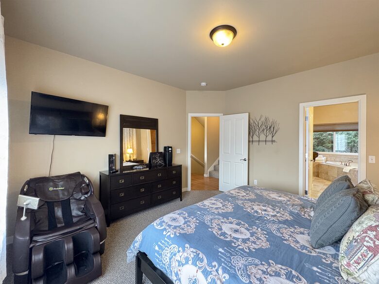 Deer Springs Retreat - Port Angeles, Washington