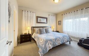 Deer Springs Retreat - Port Angeles, Washington