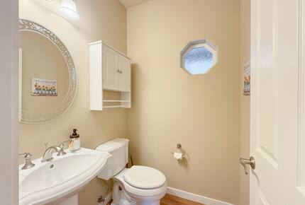 Deer Springs Retreat - Port Angeles, Washington