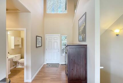 Deer Springs Retreat - Port Angeles, Washington