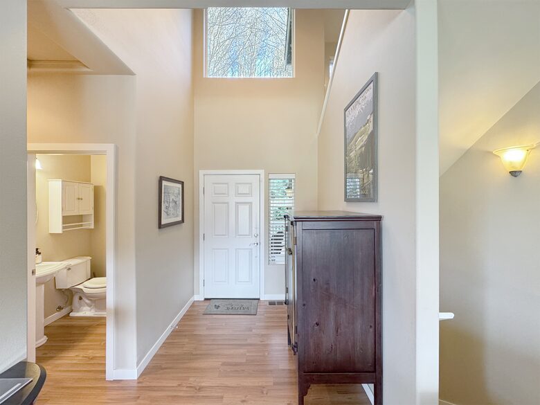 Deer Springs Retreat - Port Angeles, Washington