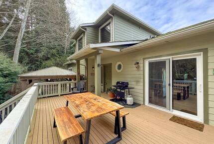 Deer Springs Retreat - Port Angeles, Washington