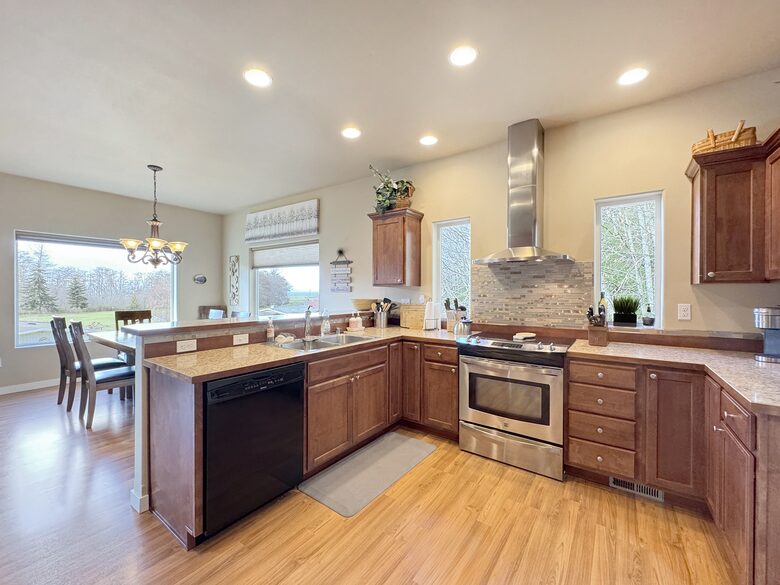 Deer Springs Retreat - Port Angeles, Washington