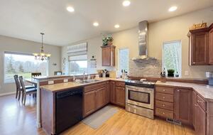 Deer Springs Retreat - Port Angeles, Washington