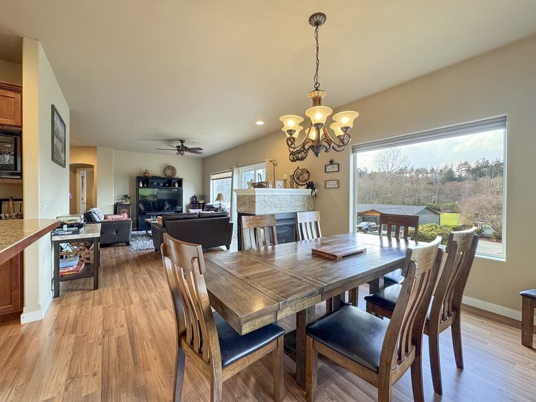 Deer Springs Retreat - Port Angeles, Washington