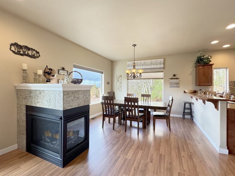 Deer Springs Retreat - Port Angeles, Washington