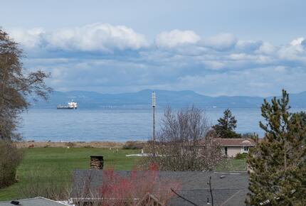 Deer Springs Retreat - Port Angeles, Washington