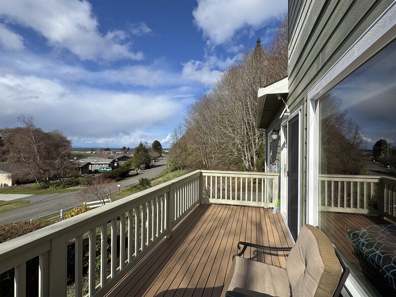 Deer Springs Retreat - Port Angeles, Washington