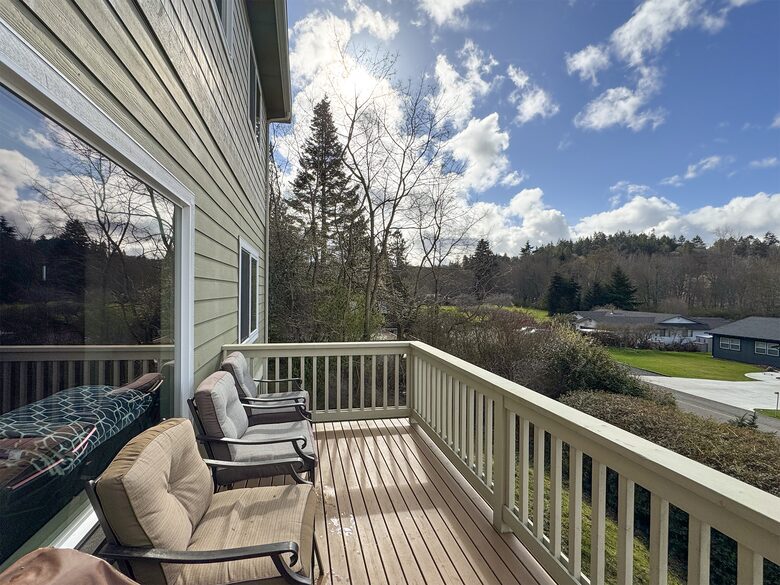 Deer Springs Retreat - Port Angeles, Washington