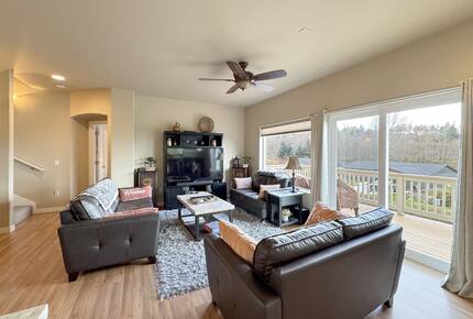 Deer Springs Retreat - Port Angeles, Washington