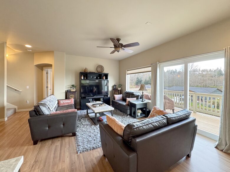 Deer Springs Retreat - Port Angeles, Washington