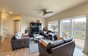 Deer Springs Retreat - Port Angeles, Washington