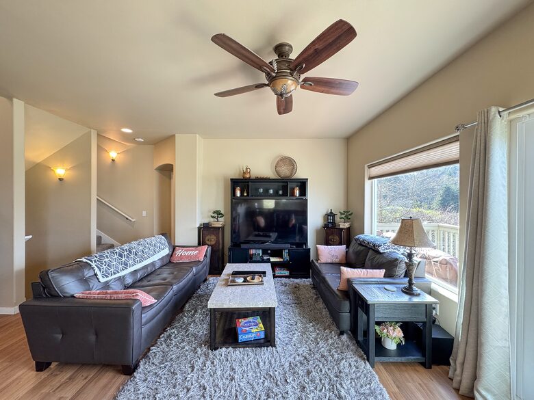 Deer Springs Retreat - Port Angeles, Washington