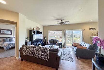 Deer Springs Retreat - Port Angeles, Washington