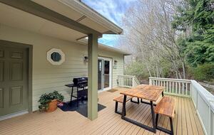 Deer Springs Retreat - Port Angeles, Washington